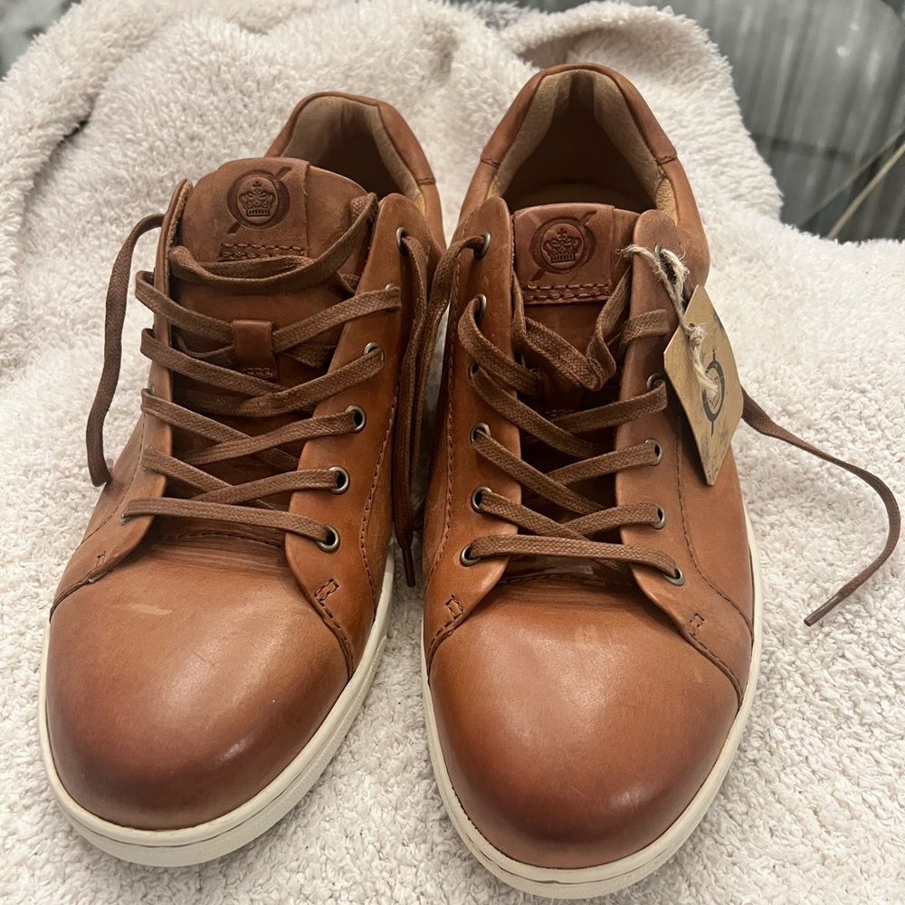 Men’s casual shoes